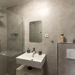 Apartments Cologne * ケルン