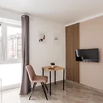 Apartments Cologne アパート