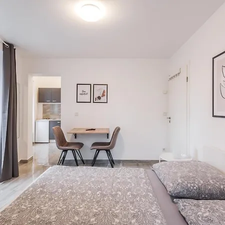 Apartments Cologne *