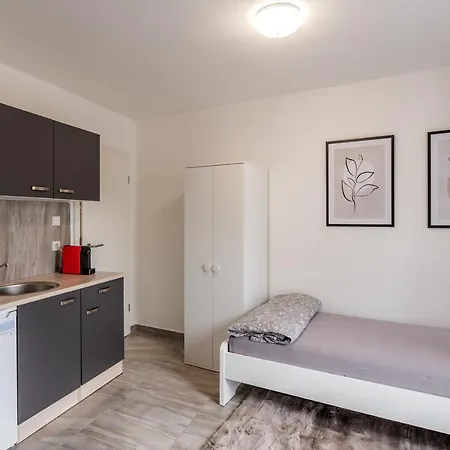 Apartments Cologne 公寓 *