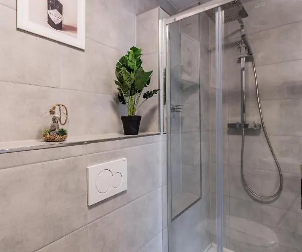 Apartments Cologne 公寓 *