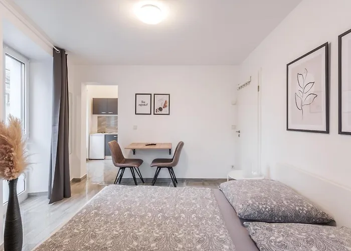 Apartments Cologne *